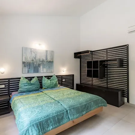 Villa Red House Kraj Drage - With Swimming Pool And Playground