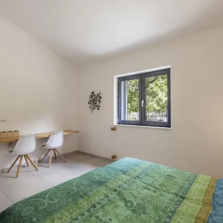 Red House Kraj Drage - With Swimming Pool And Playground