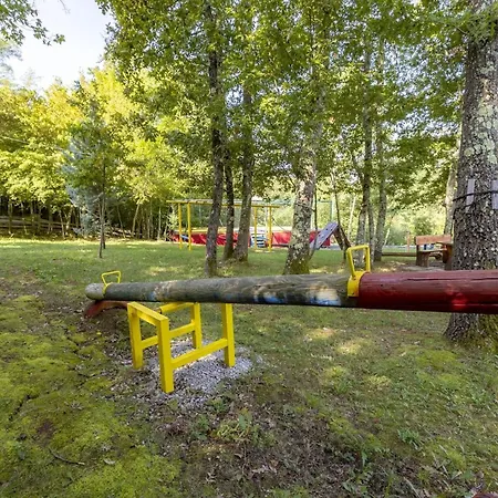 Red House Kraj Drage - With Swimming Pool And Playground Nedescina