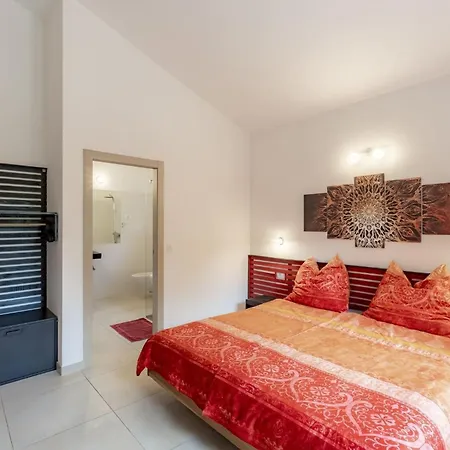 Red House Kraj Drage - With Swimming Pool And Playground