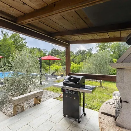 Villa Red House Kraj Drage - With Swimming Pool And Playground